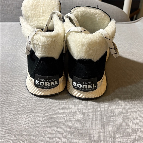 Sorel Black and White Ankle Boots - Picture 6 of 7